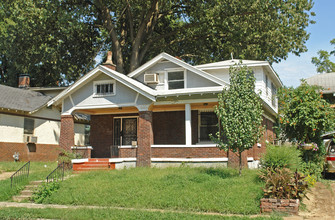 100 N Evergreen St in Memphis, TN - Building Photo - Building Photo