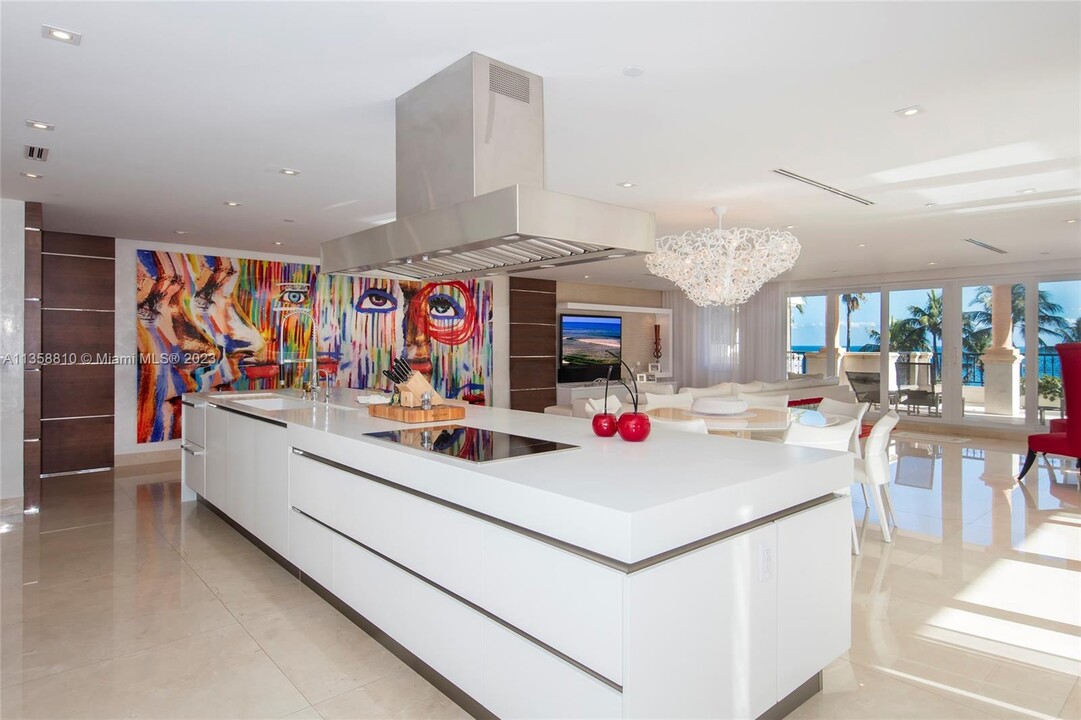 7938 Fisher Island Dr in Miami Beach, FL - Building Photo