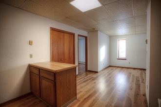 1114 Douglas Blvd in Ironwood, MI - Foto de edificio - Building Photo