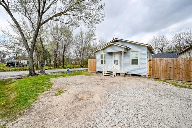 2713 Gregg St in Houston, TX - Building Photo - Building Photo