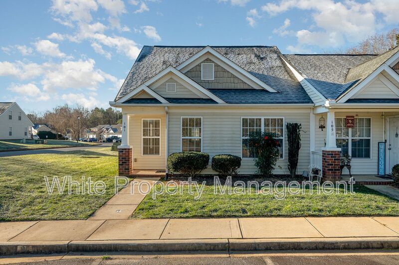 101 Bungalow Dr in Rock Hill, SC - Building Photo