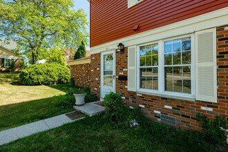 1634 Wingate Blvd in Ypsilanti, MI - Building Photo - Building Photo