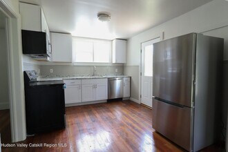 16 Maple St in Catskill, NY - Building Photo - Building Photo