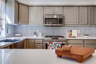 9120 Telfair Ave, Unit #15 in Sun Valley, CA - Building Photo