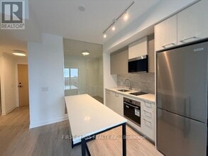 30 Dreamers Wy in Toronto, ON - Building Photo - Building Photo