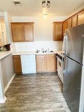 3630 Hollyhock St in College Station, TX - Foto de edificio - Building Photo