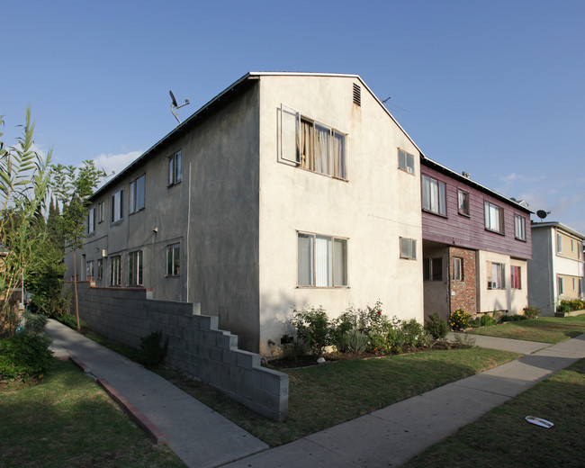 3922 Sawtelle Blvd in Culver City, CA - Building Photo - Building Photo