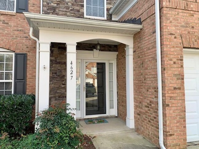 4627 Manassa Pope Ln in Raleigh, NC - Foto de edificio - Building Photo