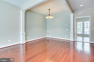 2159 Oberlin Dr in Woodbridge, VA - Building Photo - Building Photo