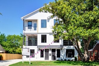 2628 Forest Park Blvd in Fort Worth, TX - Building Photo - Building Photo