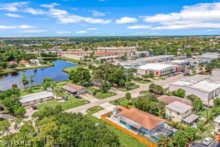 2529 Linwood Ave in Naples, FL - Building Photo