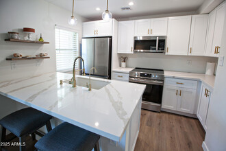 1432 W Emerald Ave in Mesa, AZ - Building Photo - Building Photo