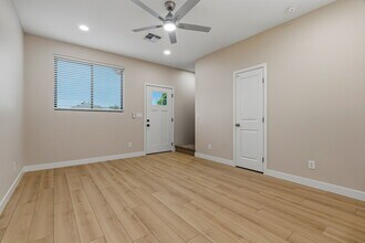 1222 E Diamond St in Phoenix, AZ - Foto de edificio - Building Photo