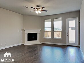 14844 Gentry Dr in Aledo, TX - Foto de edificio - Building Photo