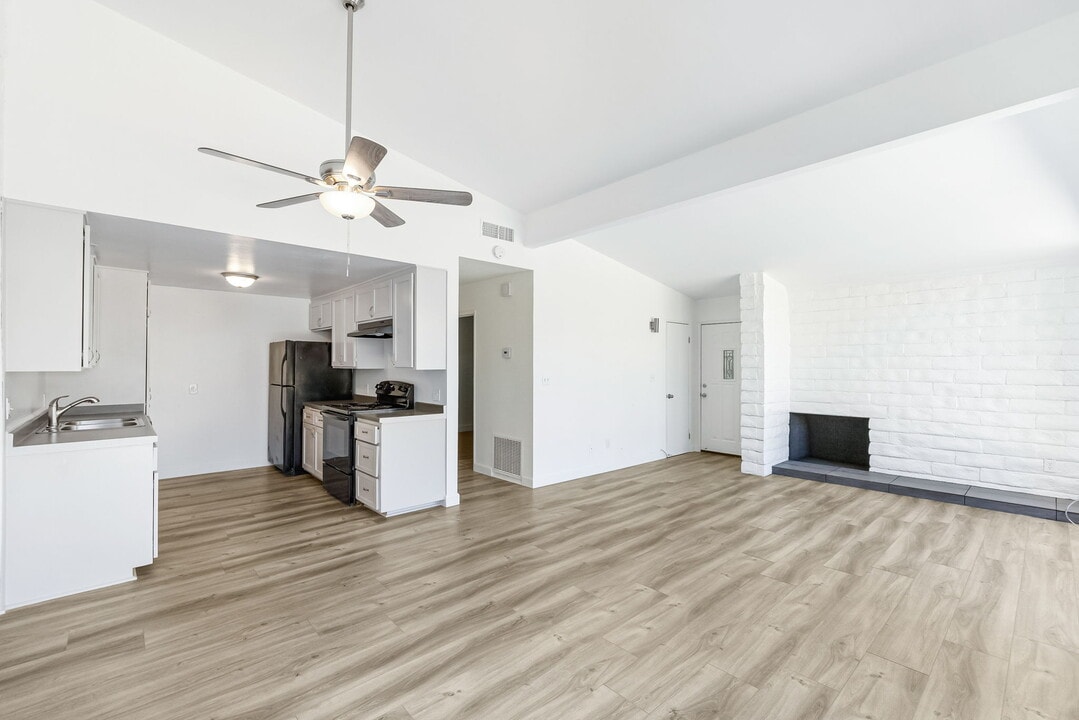 Fairway Apartments in Yucca Valley, CA - Building Photo