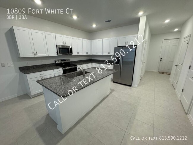 10809 Ft White Ct in Tampa, FL - Building Photo - Building Photo