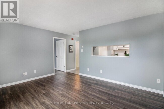 212-212 Viewmount Dr in Ottawa, ON - Building Photo - Building Photo