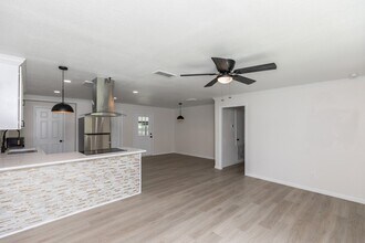 5260 Landry Ln in Beaumont, TX - Building Photo - Building Photo