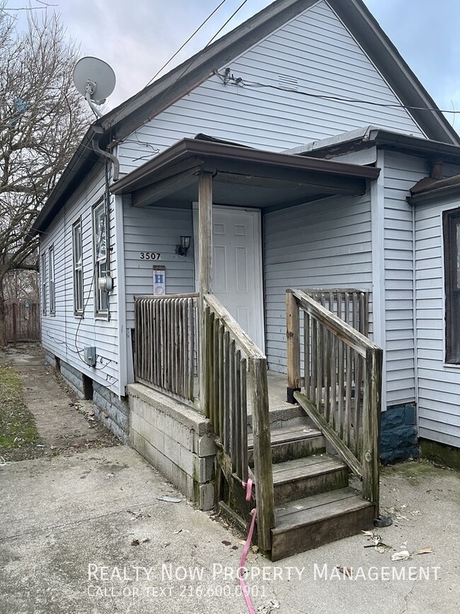 property at 3507 Carlyle Ave