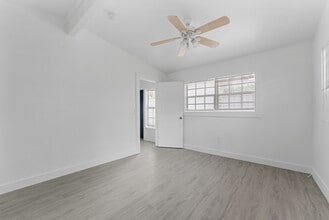 1141 NE 23rd Ter in Pompano Beach, FL - Foto de edificio - Building Photo