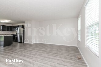 4721 Megan Danielle Dr in Morrow, OH - Foto de edificio - Building Photo