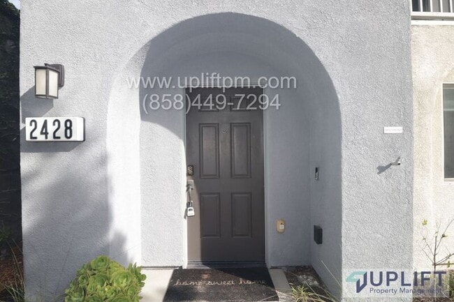 2428 Verano Wy. in Vista, CA - Building Photo - Building Photo