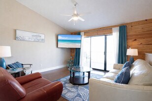 16 Gulf Breeze Ct in Destin, FL - Building Photo