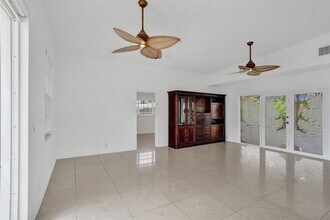 2542 Marathon Ln in Fort Lauderdale, FL - Building Photo - Building Photo