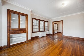 13108 Cedar Rd in Cleveland Heights, OH - Building Photo - Building Photo