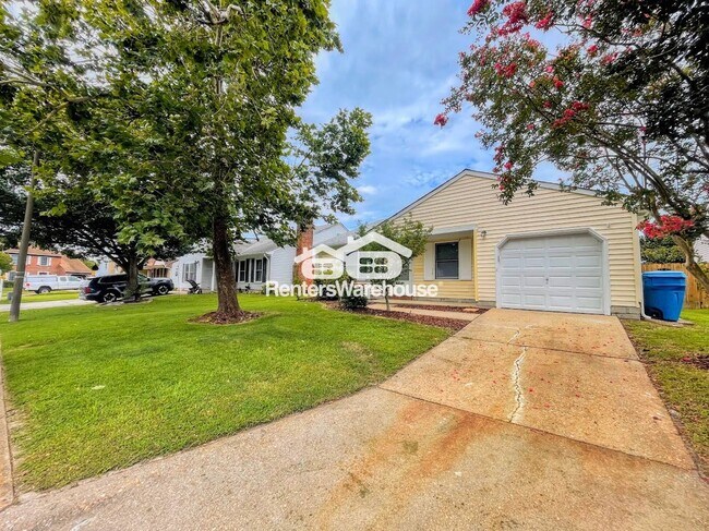 965 Daniel Maloney Dr in Virginia Beach, VA - Building Photo - Building Photo