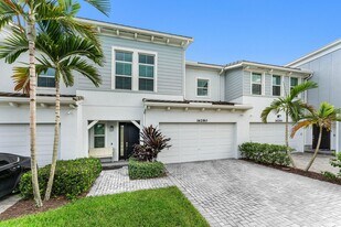 16280 Oakview Dr in Westlake, FL - Building Photo