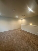 4738-4740 Gebhard Rd in Central Point, OR - Building Photo