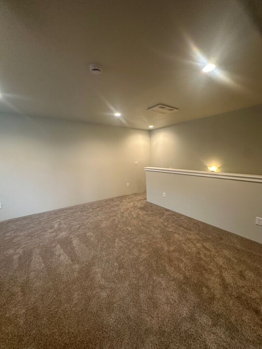 4738-4740 Gebhard Rd in Central Point, OR - Building Photo