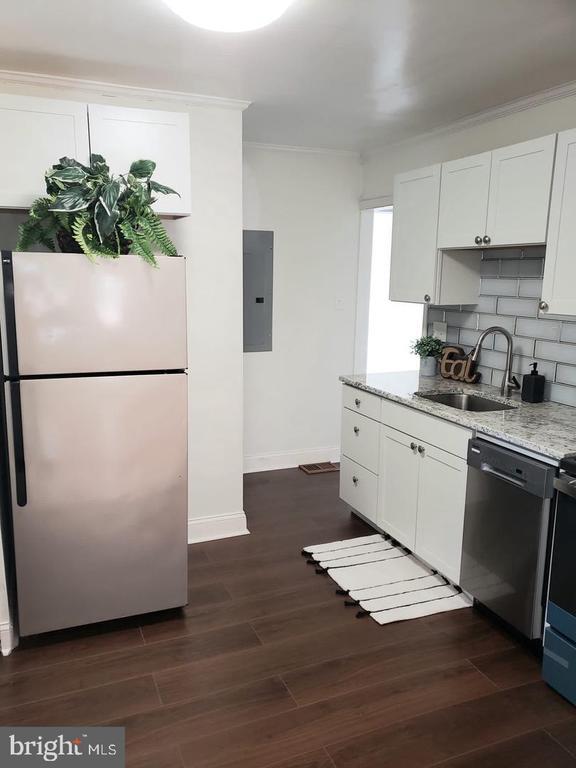 property at 11515 Goodloe Rd