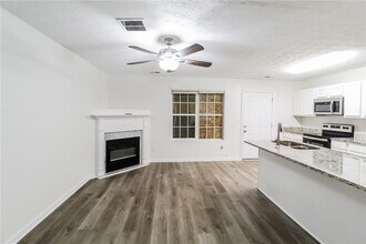 1350 Labonte Pkwy in Mcdonough, GA - Building Photo - Building Photo