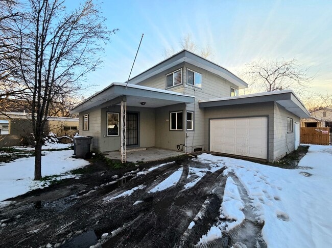 property at 207 Riverfront Dr