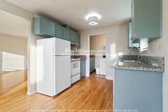 5855 SW Oleson Rd in Portland, OR - Building Photo - Building Photo