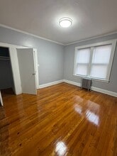 227 N Oraton Pkwy, Unit 307 in East Orange, NJ - Building Photo - Building Photo