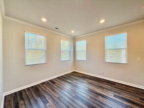 2401 Laurel Valley Way in Raleigh, NC - Building Photo - Building Photo