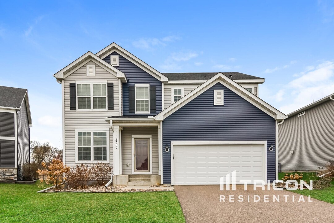 5362 Sundial Ln in Woodbury, MN - Building Photo