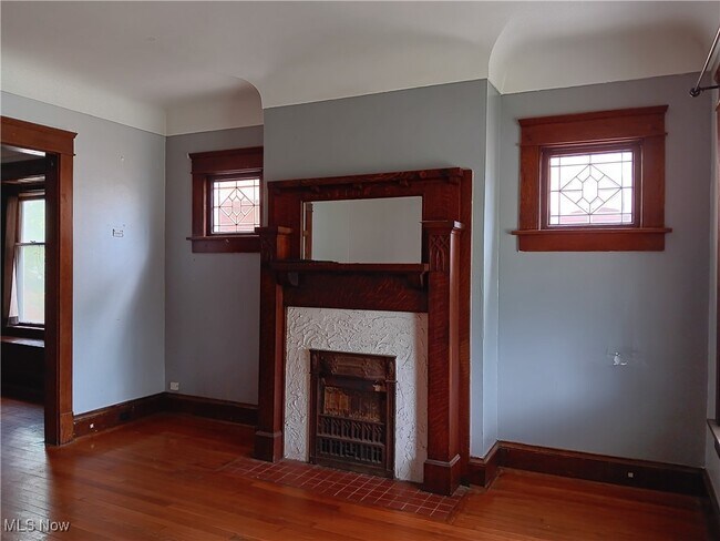 10710 Clifton Blvd in Cleveland, OH - Foto de edificio - Building Photo