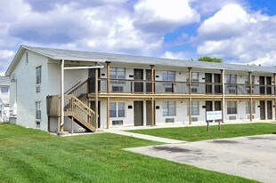 Oldham Square Apartments in Louisville, KY - Building Photo