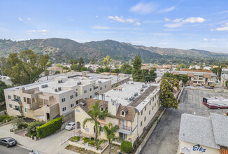 10129 Commerce Ave in Tujunga, CA - Building Photo - Building Photo