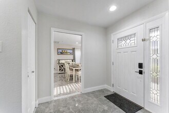 8103 Covington Ct in Greenacres, FL - Building Photo - Building Photo