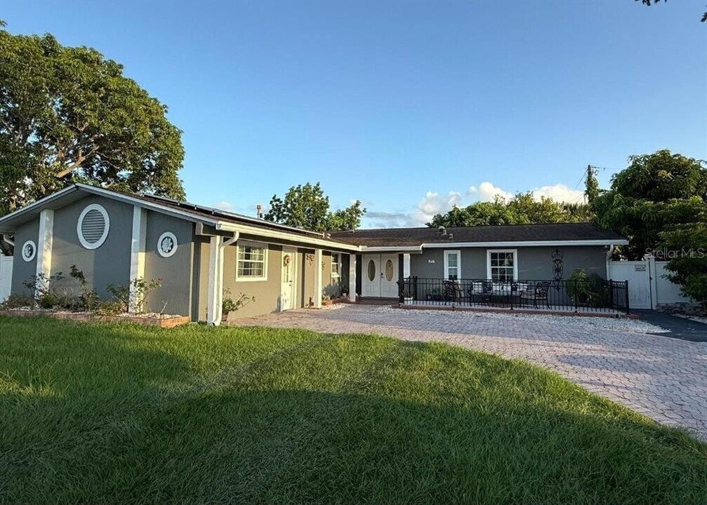 816 Plato Ave in Orlando, FL - Building Photo
