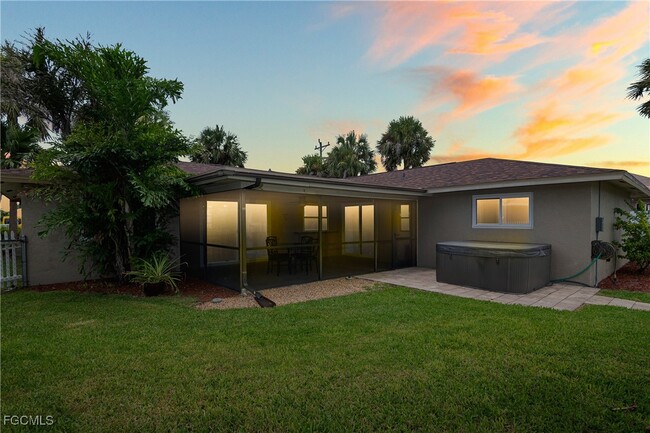 property at 1519 SE 21st St