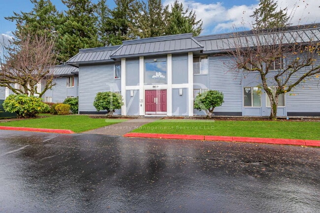 8619 Zircon Dr SW in Lakewood, WA - Building Photo - Building Photo
