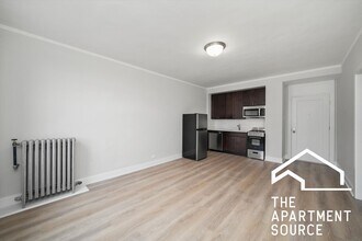 2779 N Milwaukee Ave in Chicago, IL - Building Photo - Building Photo