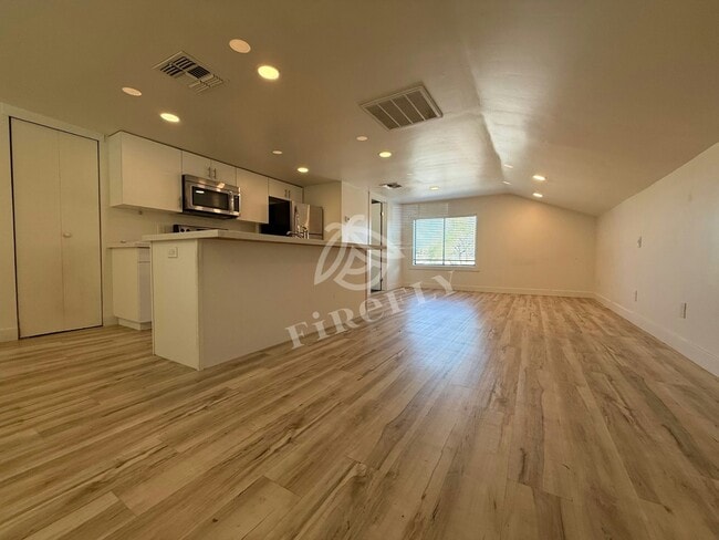 property at 1695 E Indianola Ave