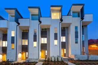 4721 D 32nd Ave S in Seattle, WA - Building Photo - Building Photo